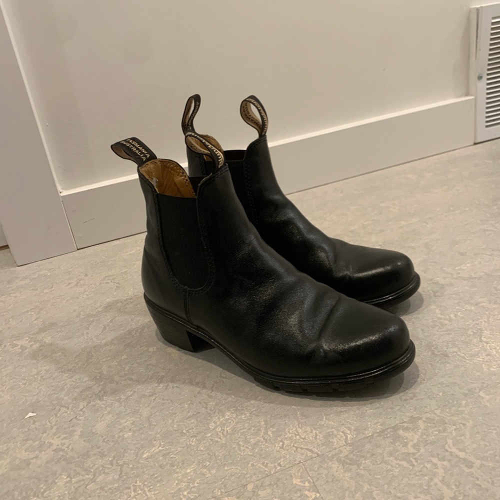Heeled Blundstone Boots